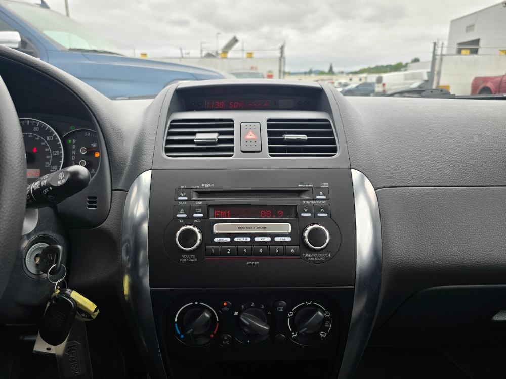2007 Suzuki SX4 Base 12