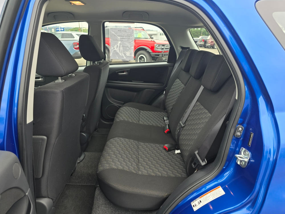 2007 Suzuki SX4 Base 10