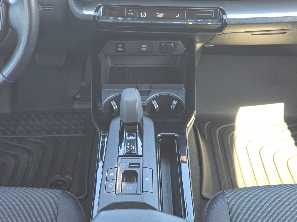 Thumbnail: 2023 Toyota Prius - 14