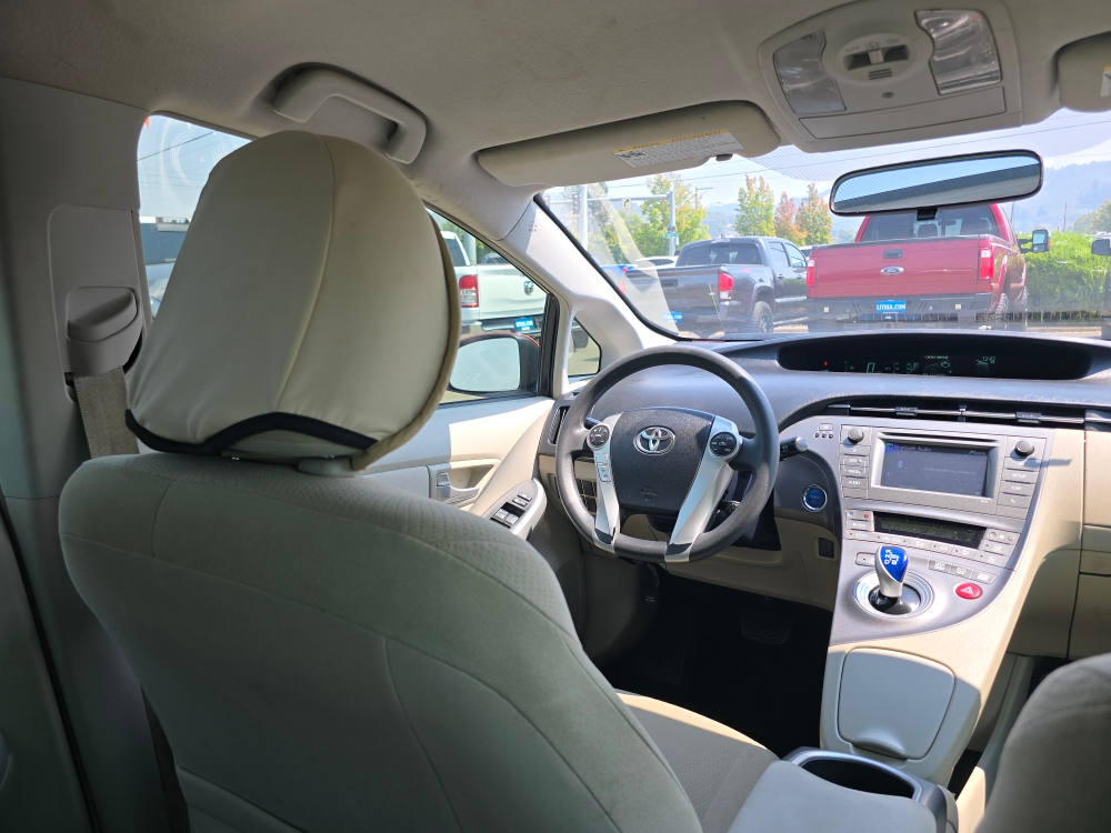 Thumbnail: 2015 Toyota Prius - 2