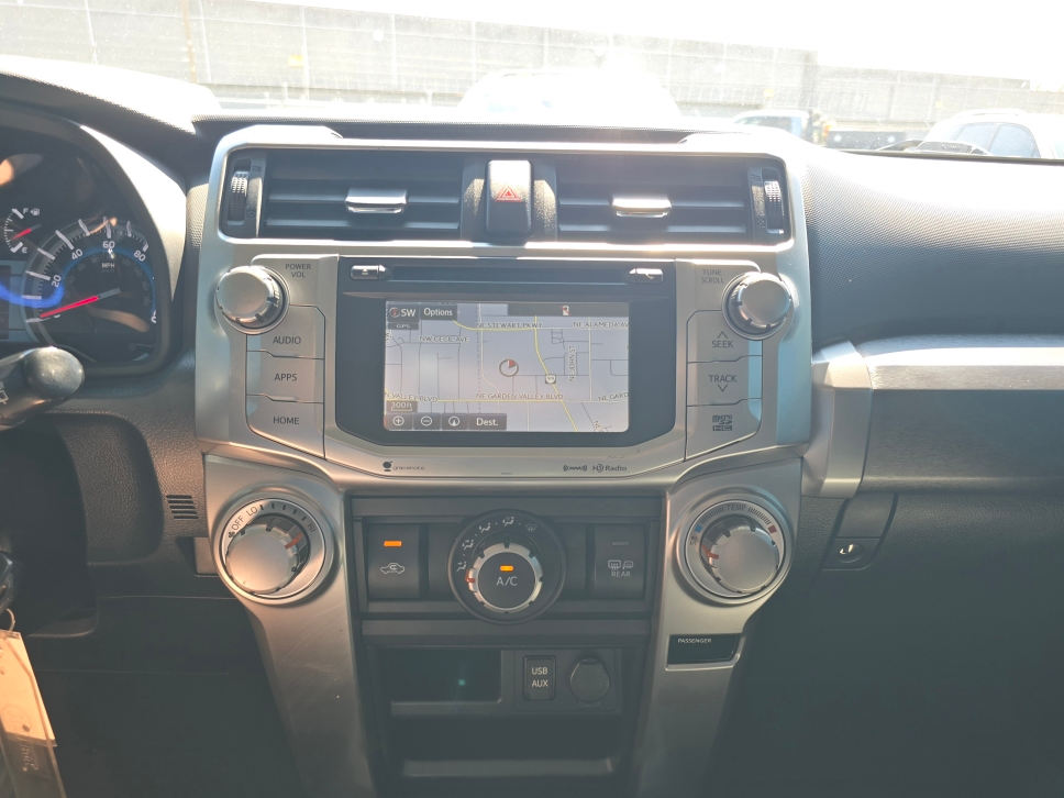 Thumbnail: 2019 Toyota 4Runner - 12