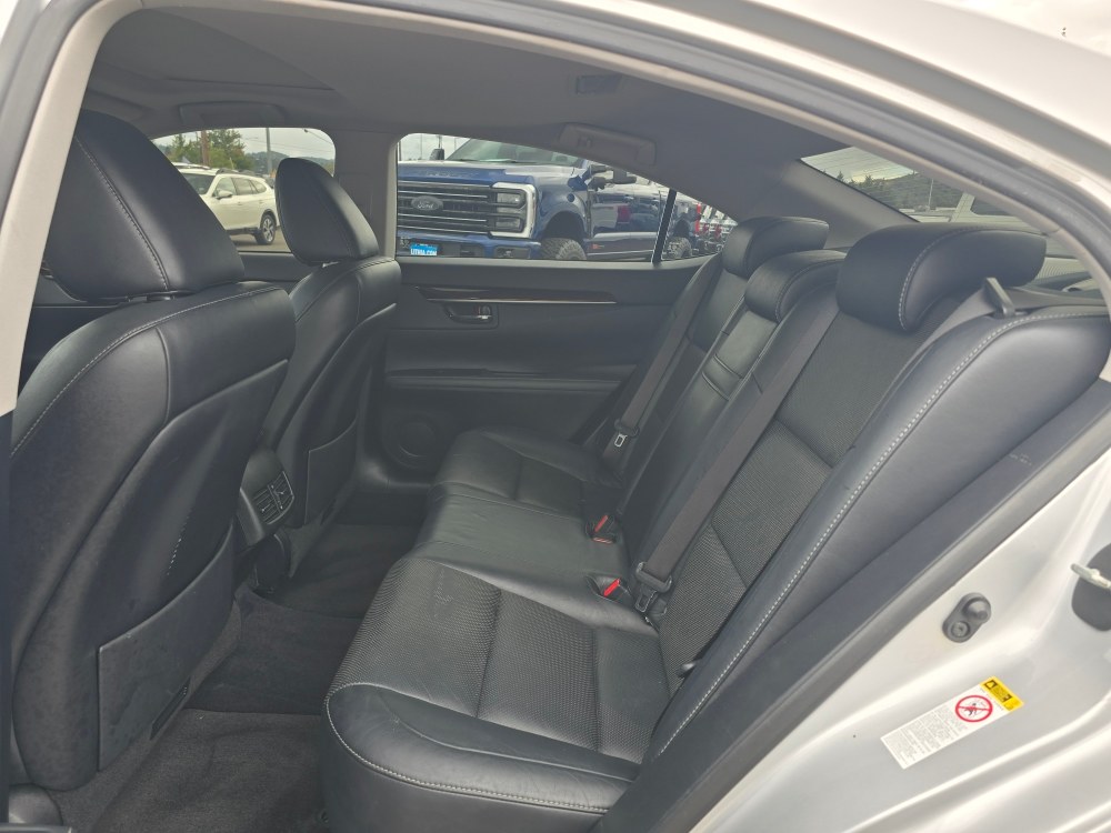 Thumbnail: 2013 Lexus ES - 9