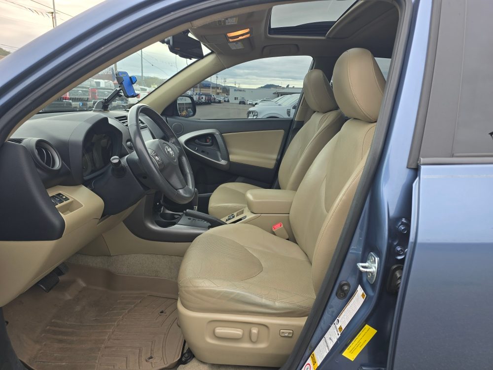 Thumbnail: 2009 Toyota RAV4 - 8