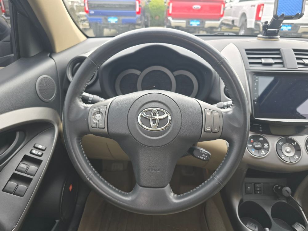 Thumbnail: 2009 Toyota RAV4 - 11