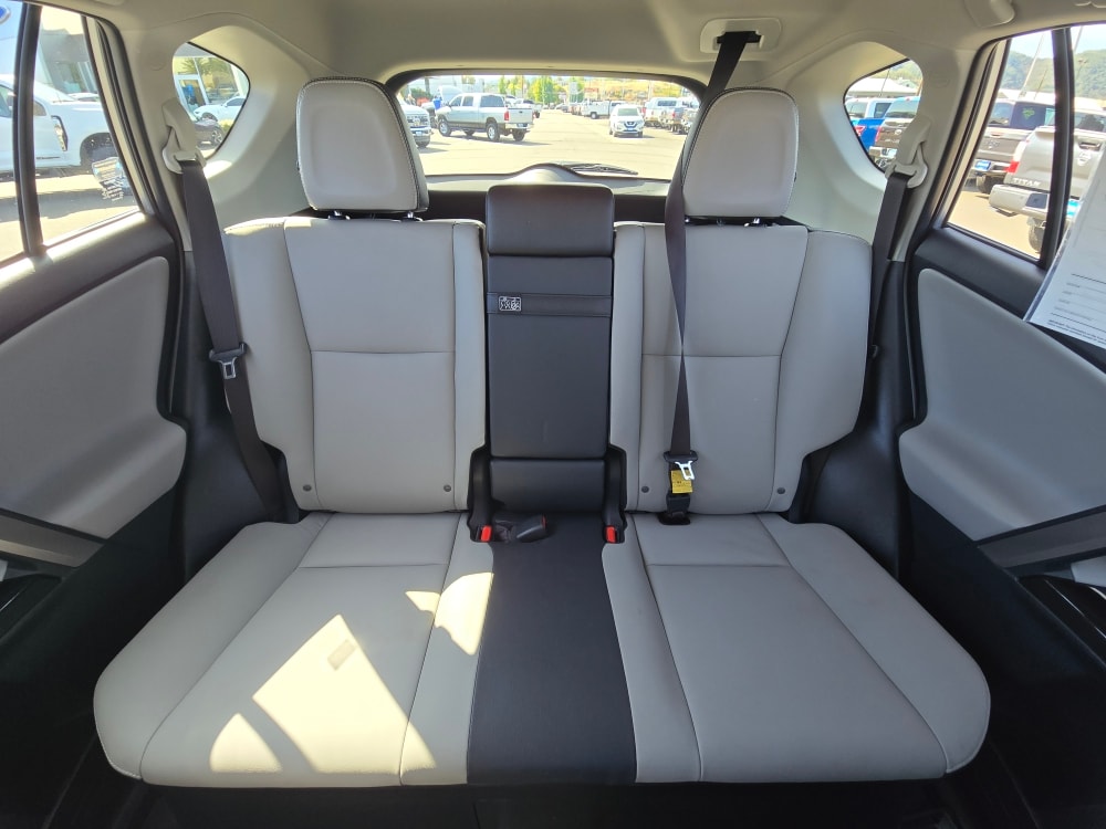 Thumbnail: 2018 Toyota RAV4 - 20