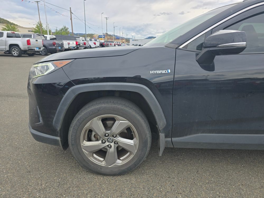 Thumbnail: 2020 Toyota RAV4 - 4