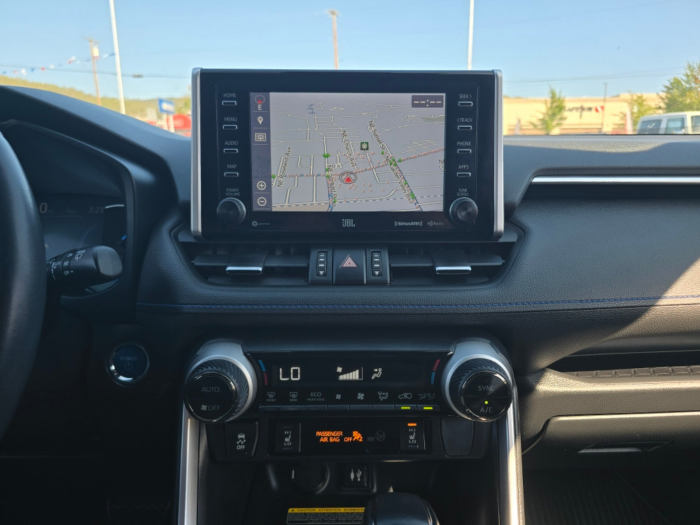Thumbnail: 2019 Toyota RAV4 - 12