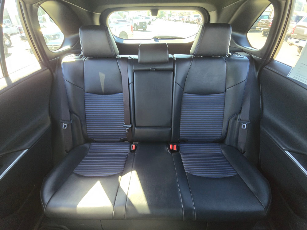 Thumbnail: 2019 Toyota RAV4 - 19