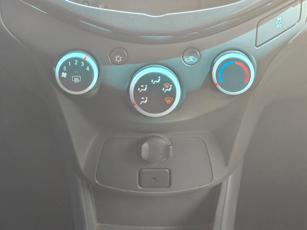 Thumbnail: 2015 Chevrolet Spark - 19