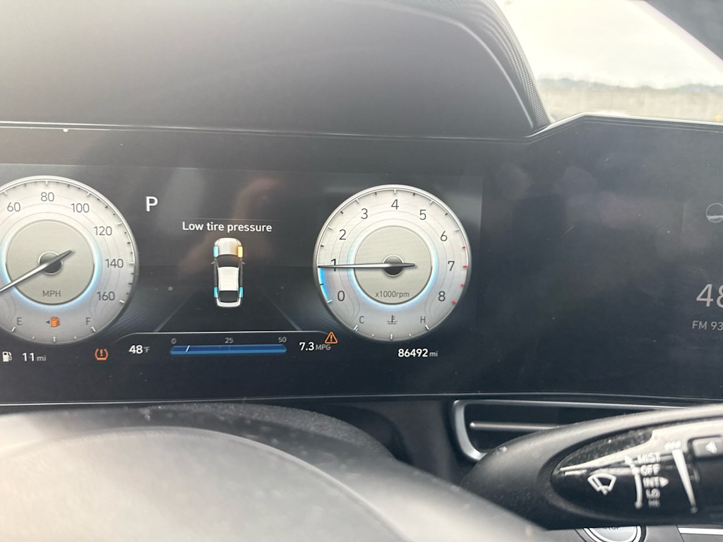 Thumbnail: 2021 Hyundai Elantra - 8