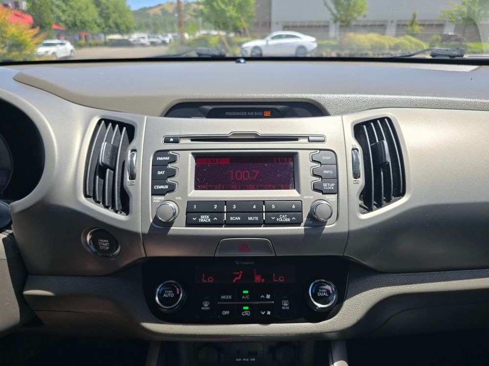 Thumbnail: 2011 Kia Sportage - 13