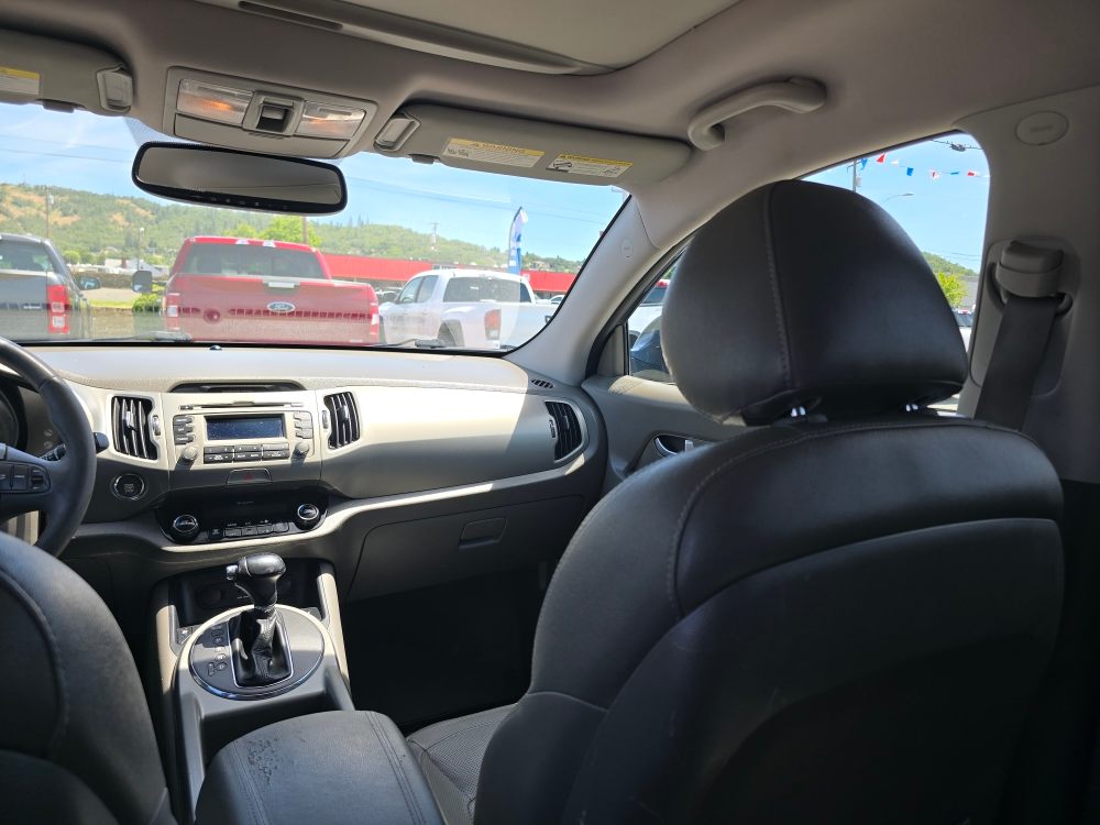 Thumbnail: 2011 Kia Sportage - 20