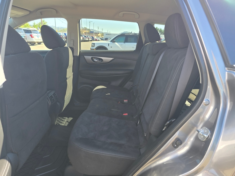 Thumbnail: 2016 Nissan Rogue - 9