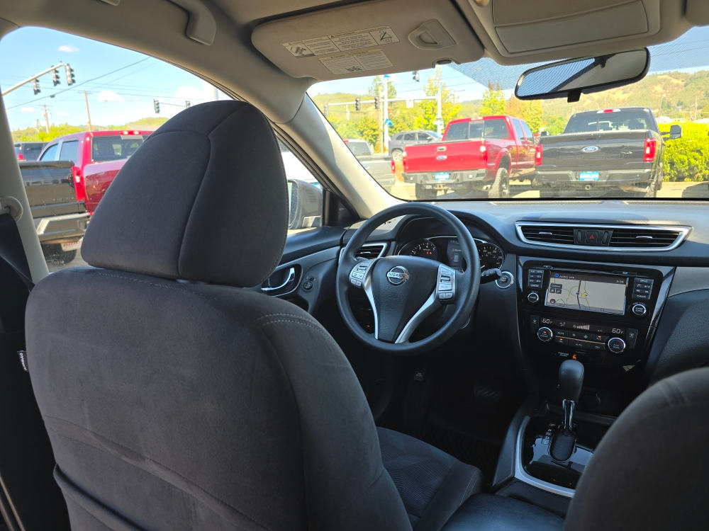 Thumbnail: 2016 Nissan Rogue - 2