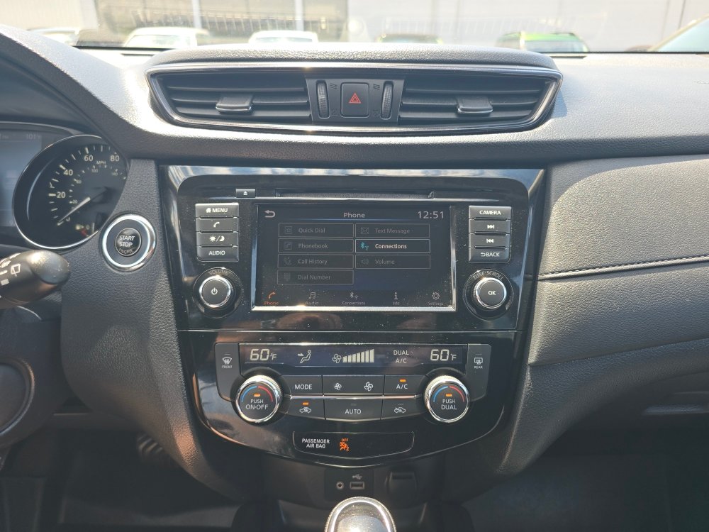 Thumbnail: 2018 Nissan Rogue - 13