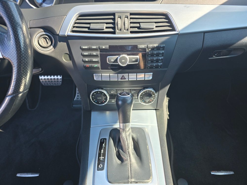 Thumbnail: 2014 Mercedes-Benz C-Class - 8