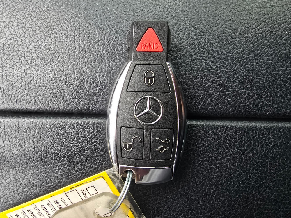Thumbnail: 2015 Mercedes-Benz E-Class - 14