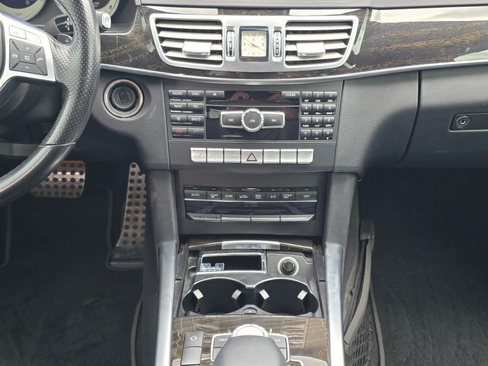 Thumbnail: 2015 Mercedes-Benz E-Class - 18