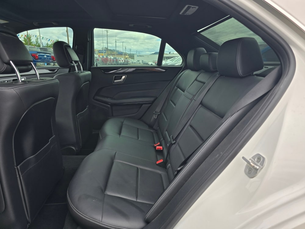 Thumbnail: 2015 Mercedes-Benz E-Class - 9