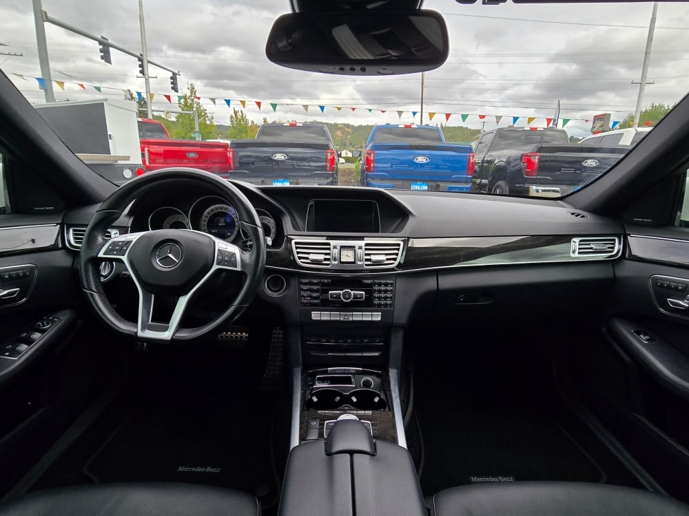 Thumbnail: 2015 Mercedes-Benz E-Class - 11