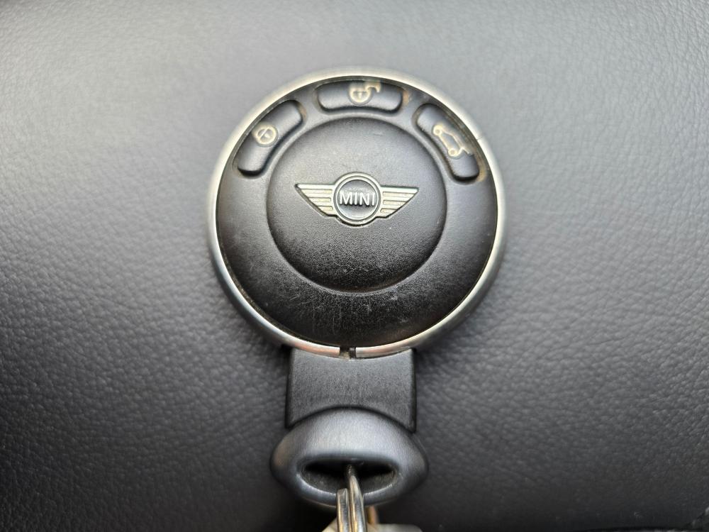 Thumbnail: 2015 MINI Cooper Countryman - 21