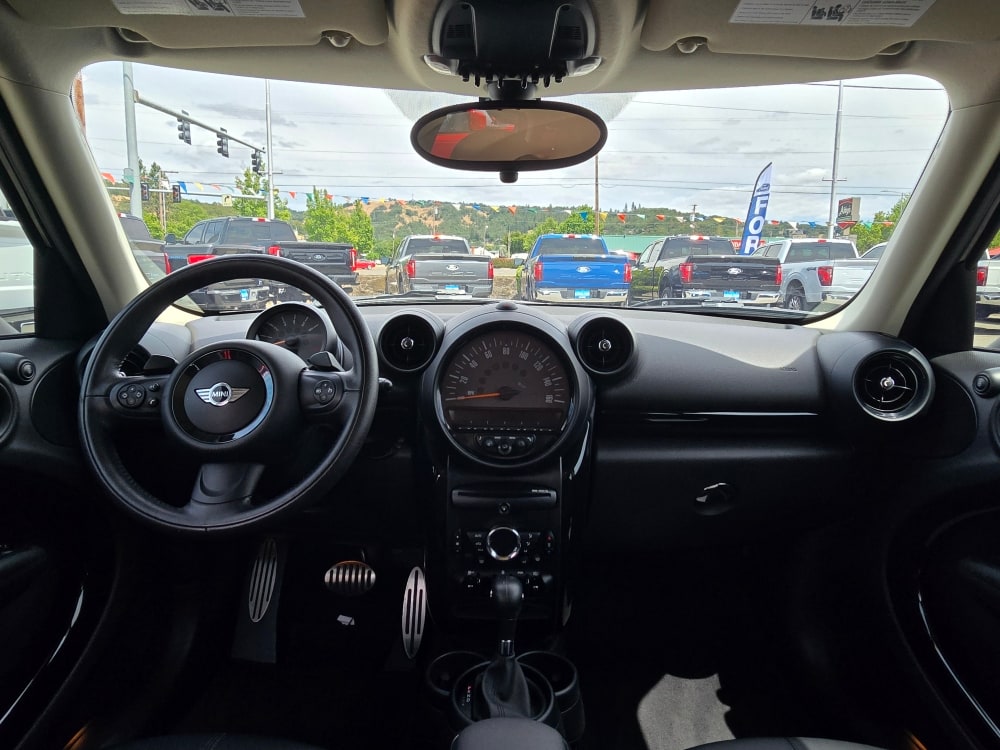 Thumbnail: 2015 MINI Cooper Countryman - 11
