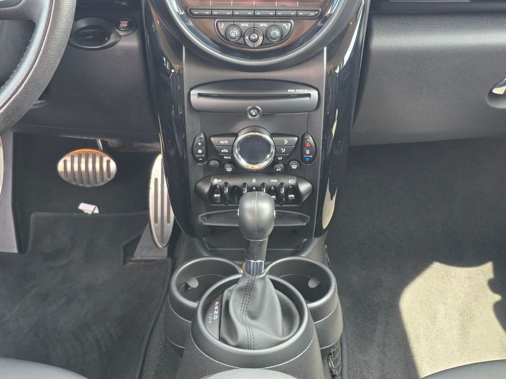 Thumbnail: 2015 MINI Cooper Countryman - 13
