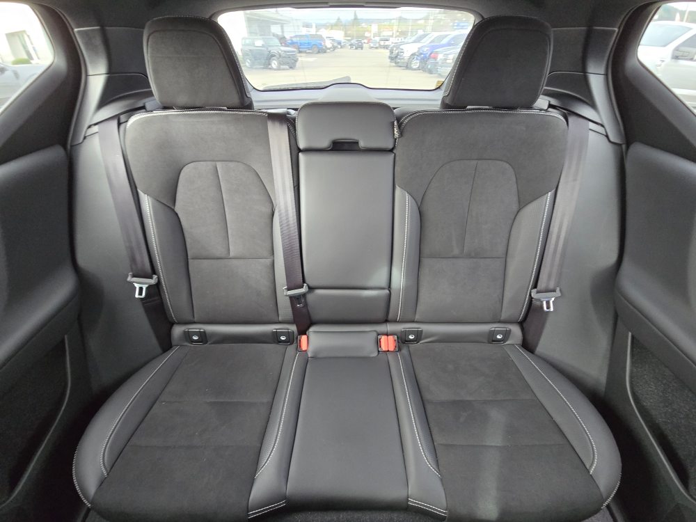 Thumbnail: 2019 Volvo XC40 - 19