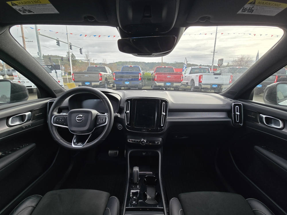 Thumbnail: 2019 Volvo XC40 - 11