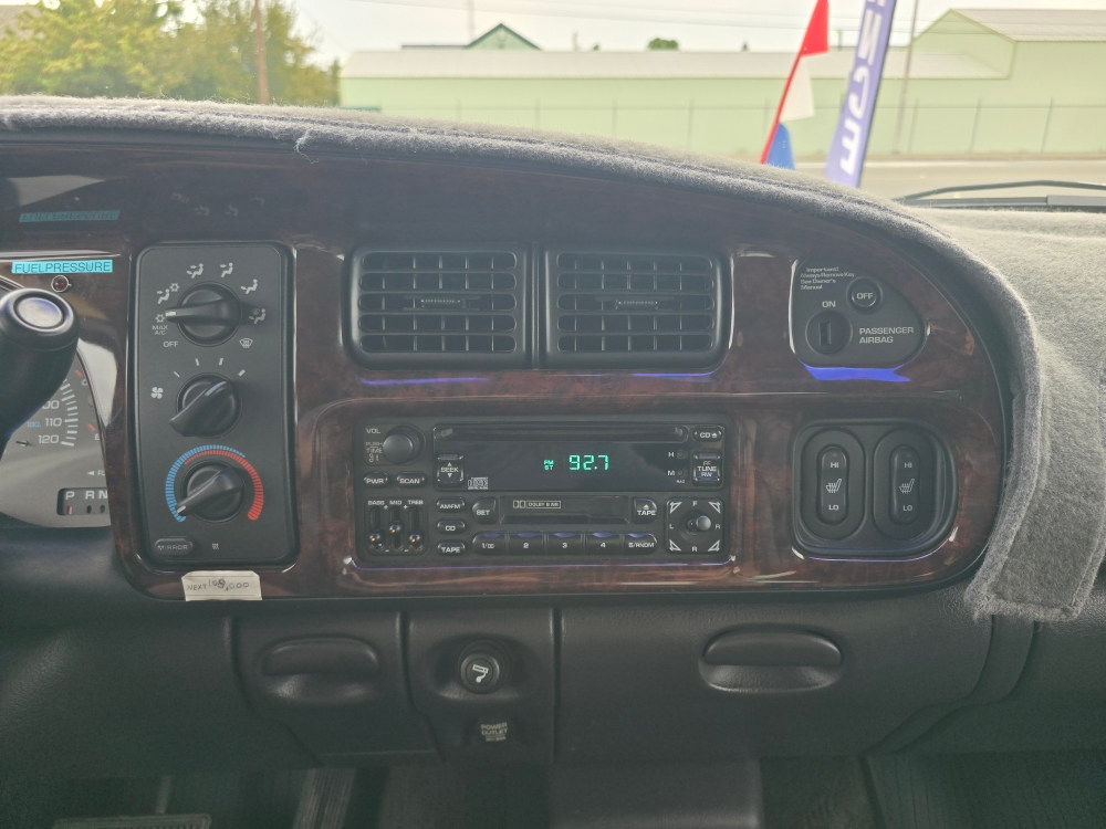 2001 Dodge Ram Pickup ST - Photo 14