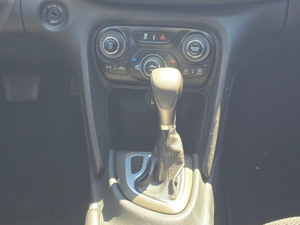 Thumbnail: 2015 Dodge Dart - 14