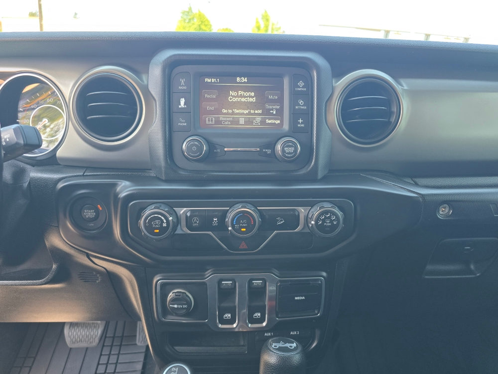 Thumbnail: 2018 Jeep Wrangler - 11