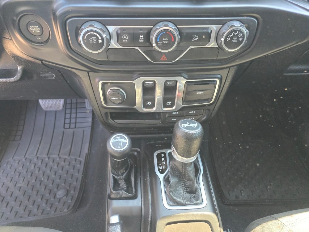 Thumbnail: 2018 Jeep Wrangler - 12