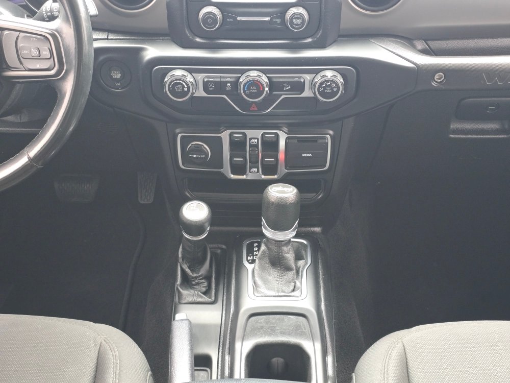 Thumbnail: 2020 Jeep Wrangler - 13