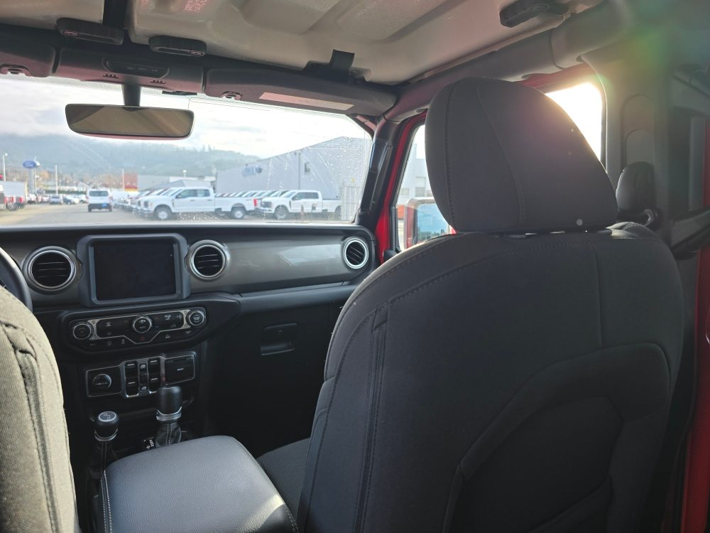 Thumbnail: 2023 Jeep Wrangler - 9