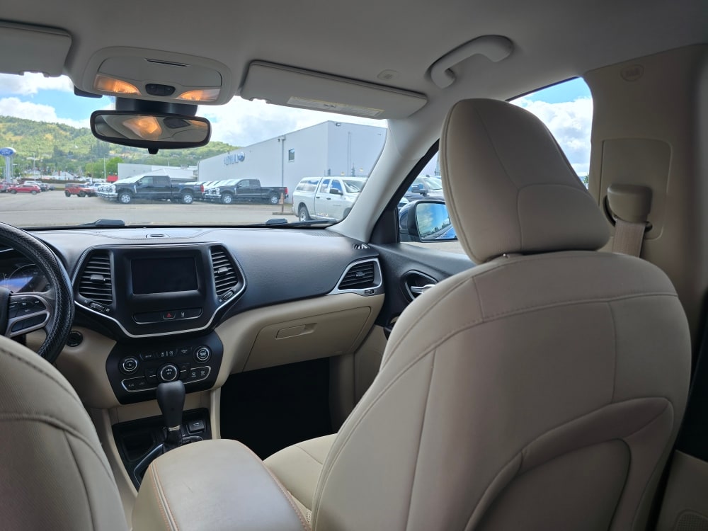 Thumbnail: 2021 Jeep Cherokee - 9