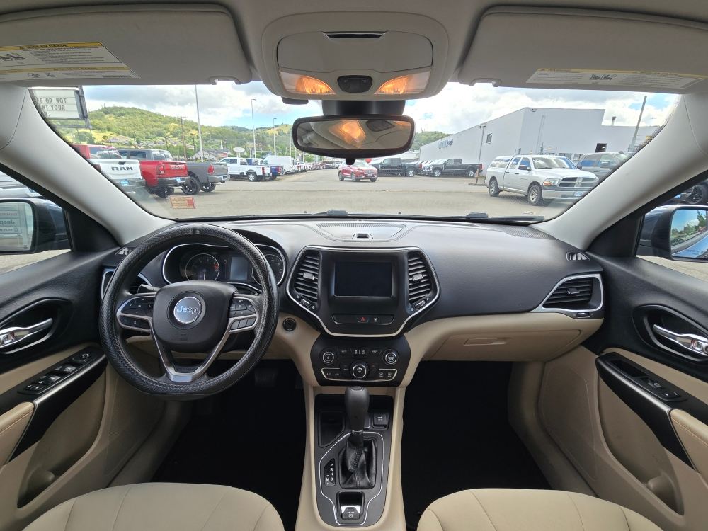 Thumbnail: 2021 Jeep Cherokee - 11
