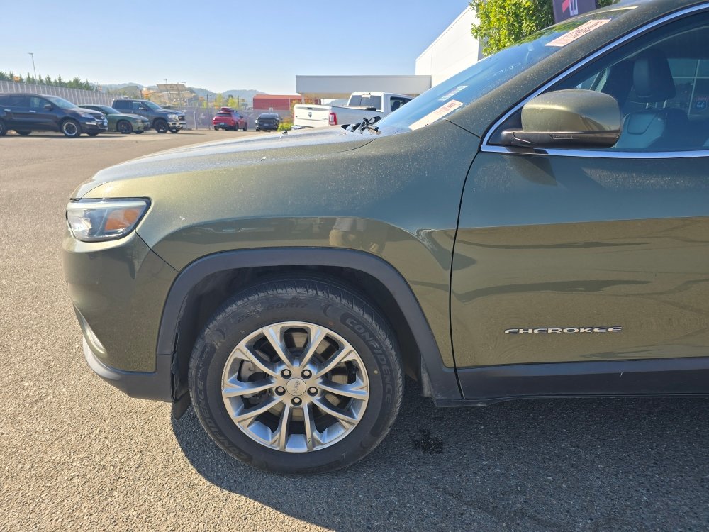 Thumbnail: 2020 Jeep Cherokee - 20