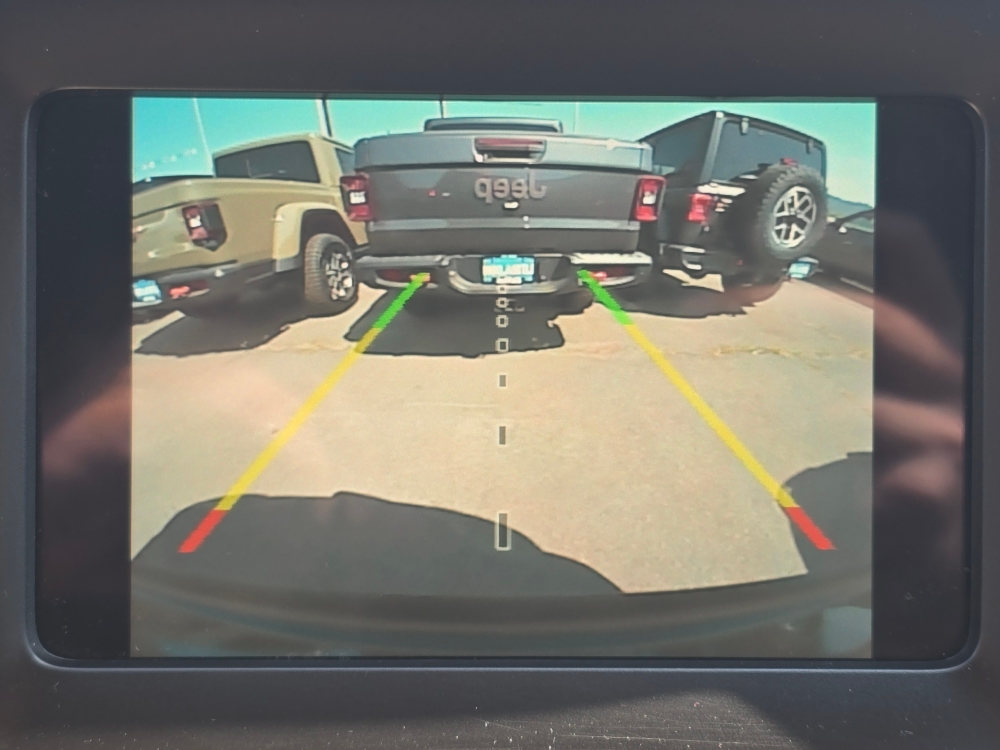 Thumbnail: 2020 Jeep Cherokee - 21