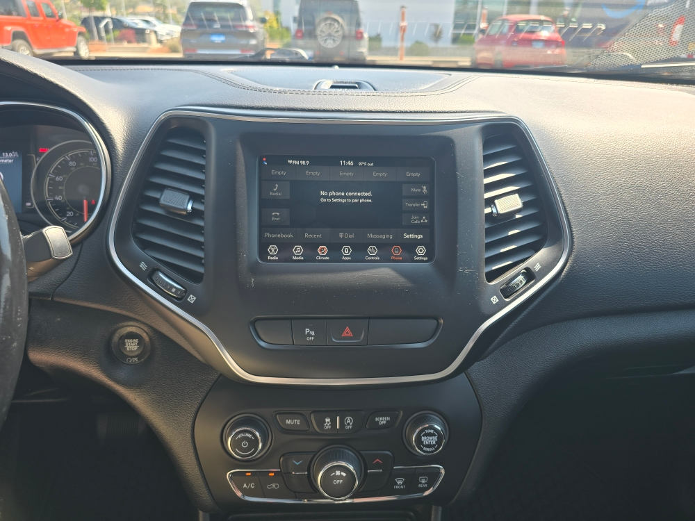 Thumbnail: 2020 Jeep Cherokee - 12