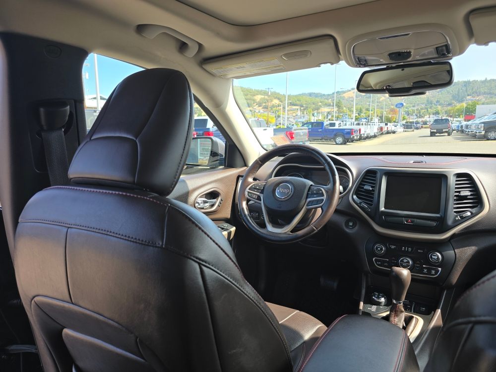Thumbnail: 2017 Jeep Cherokee - 2