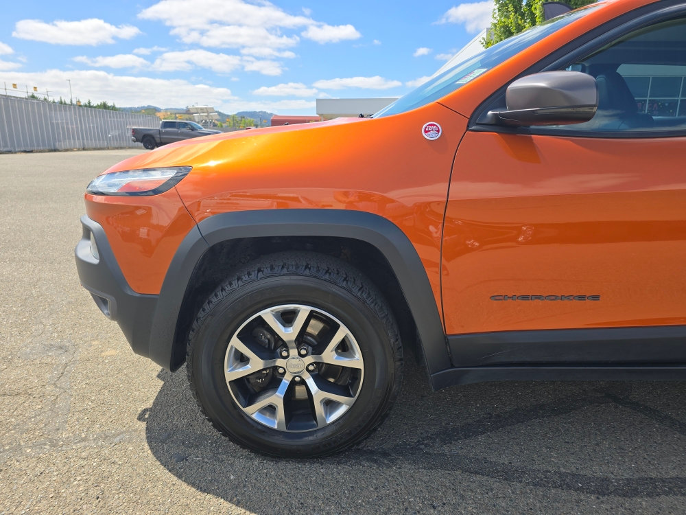 Thumbnail: 2015 Jeep Cherokee - 7