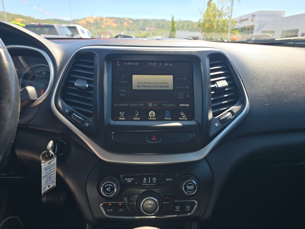 Thumbnail: 2015 Jeep Cherokee - 13