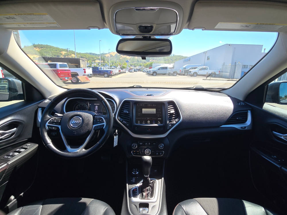 Thumbnail: 2015 Jeep Cherokee - 12