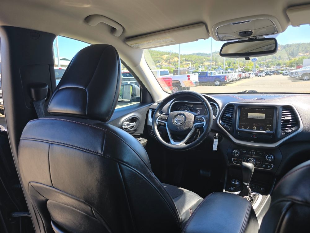 Thumbnail: 2015 Jeep Cherokee - 2