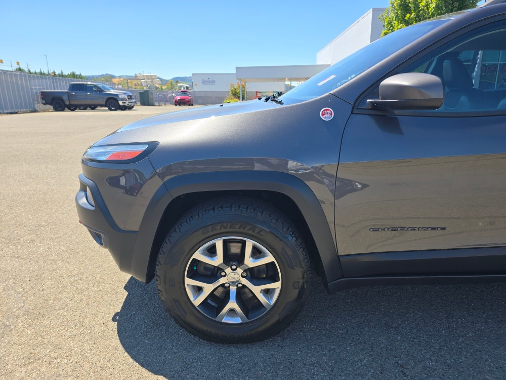 Thumbnail: 2015 Jeep Cherokee - 7
