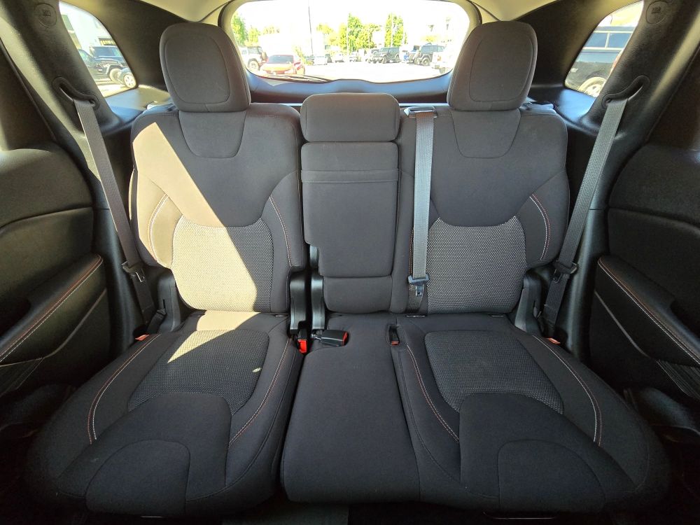 Thumbnail: 2016 Jeep Cherokee - 19