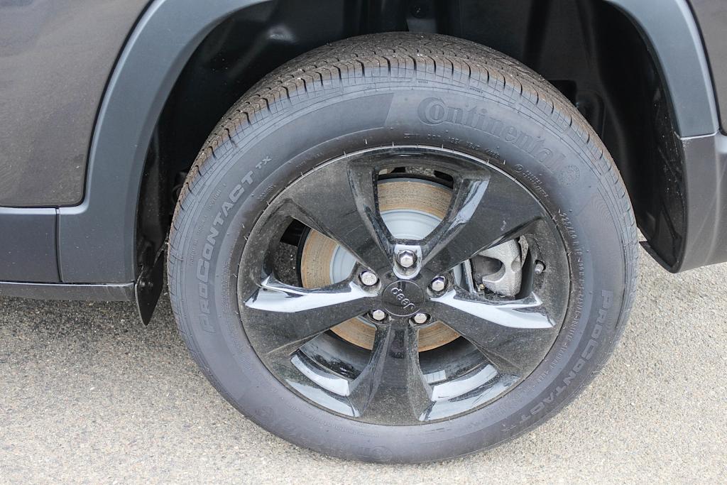 2023 Jeep Cherokee Altitude Lux 9
