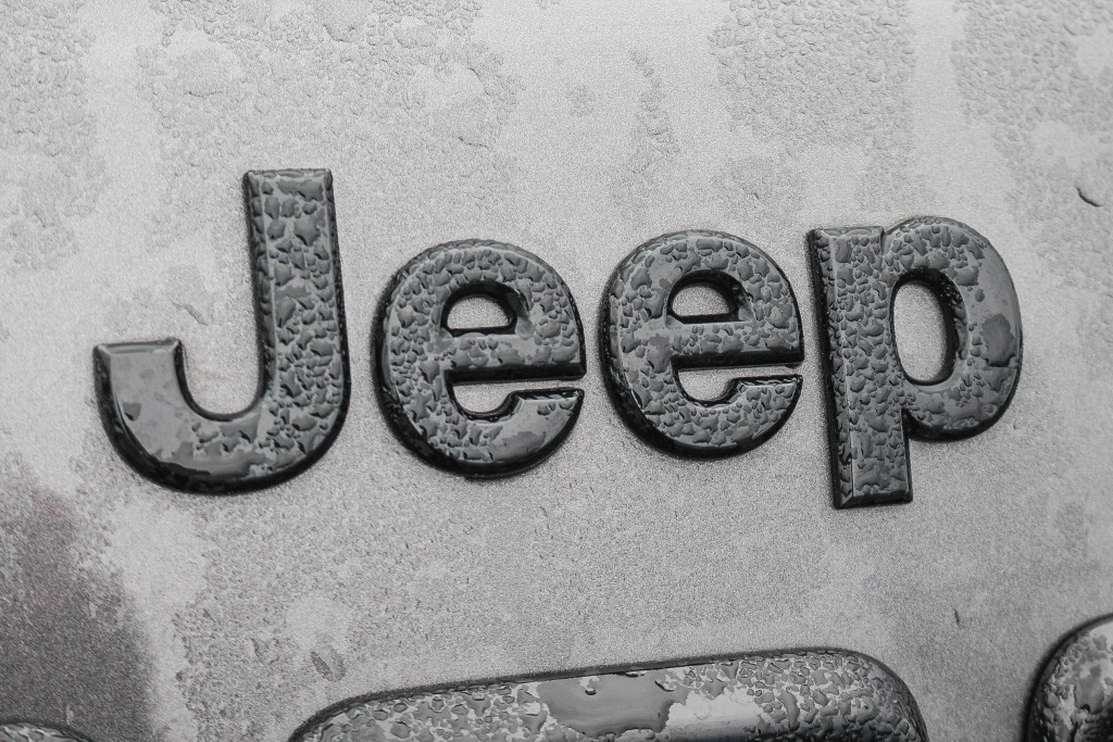 2023 Jeep Cherokee Altitude Lux 8