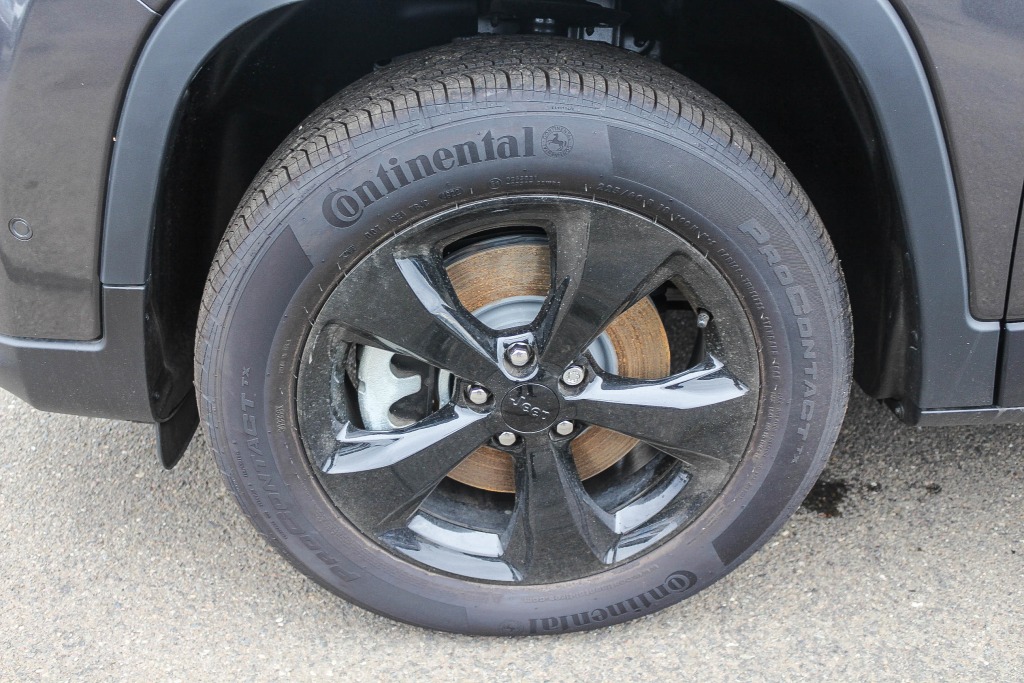 2023 Jeep Cherokee Altitude Lux 24
